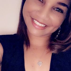 Meet your Posher, Eve